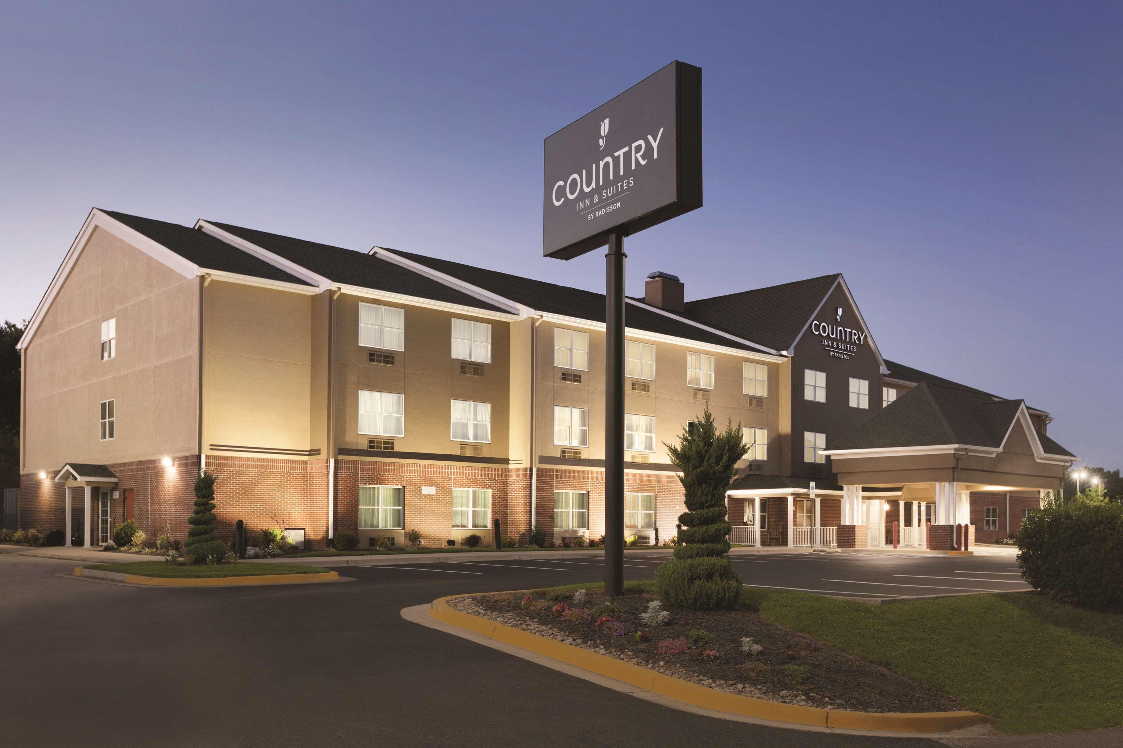 Country Inn & Suites By Radisson, Washington, Dc East - Capitol Heights, Md Екстериор снимка