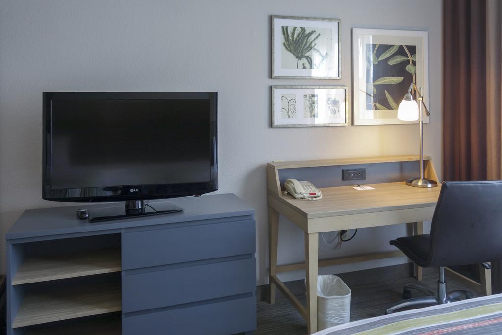 Country Inn & Suites By Radisson, Washington, Dc East - Capitol Heights, Md Екстериор снимка