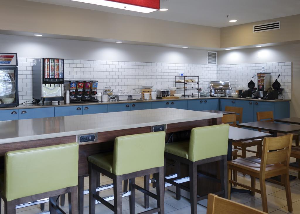Country Inn & Suites By Radisson, Washington, Dc East - Capitol Heights, Md Екстериор снимка