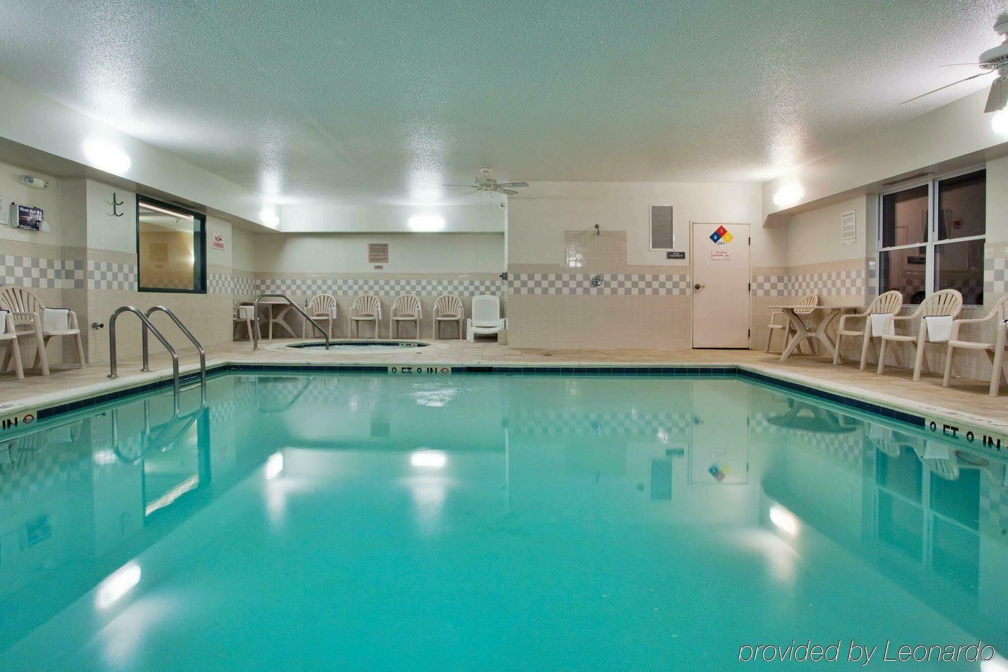 Country Inn & Suites By Radisson, Washington, Dc East - Capitol Heights, Md Екстериор снимка